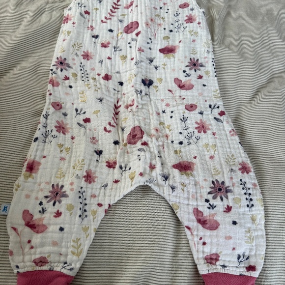 Cotton gauze baggie romper. Baby girls size 18-24 months. - Picture 3 of 7